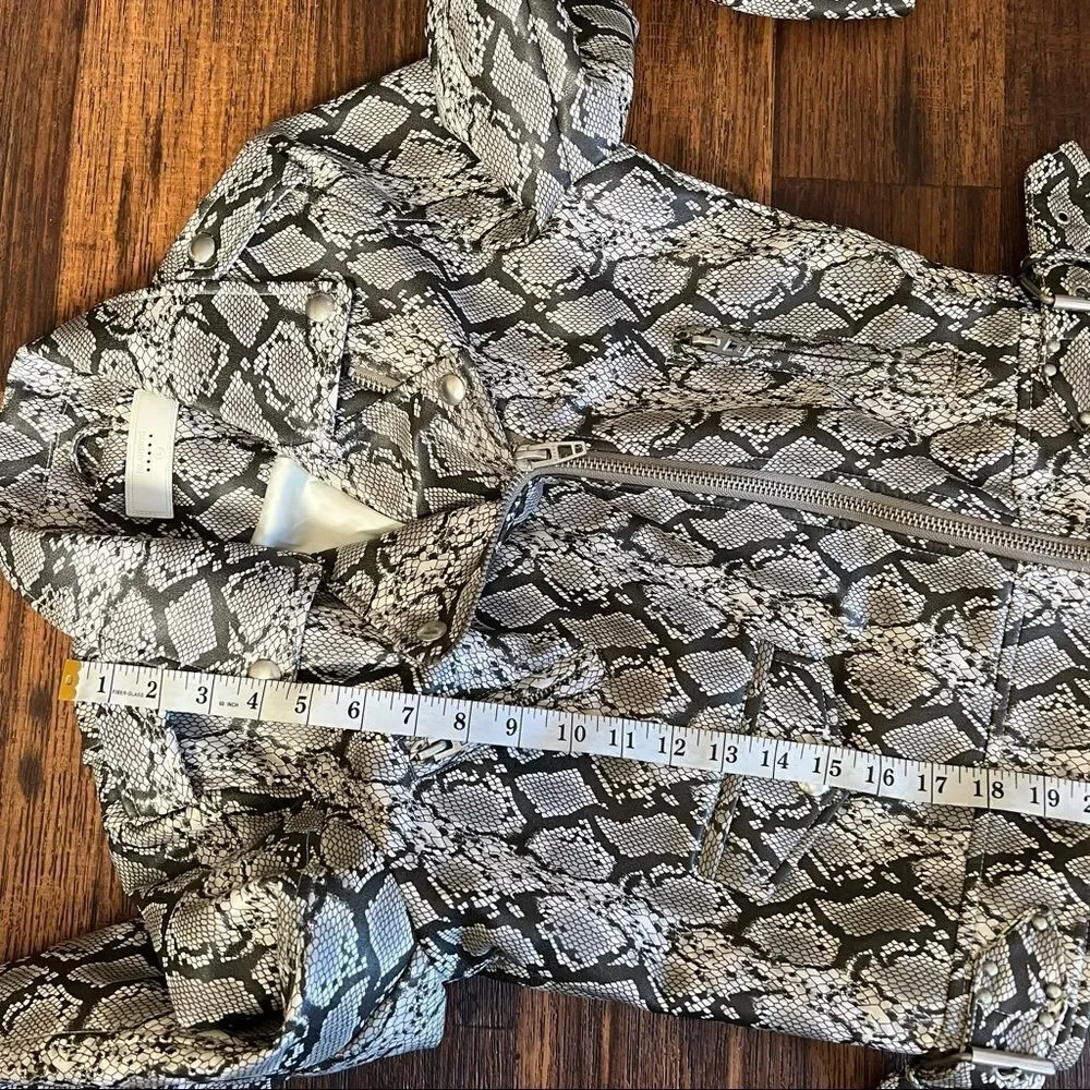 Blank NYC Snake Print Jacket - Gray and Cream - Picture 7 of 7